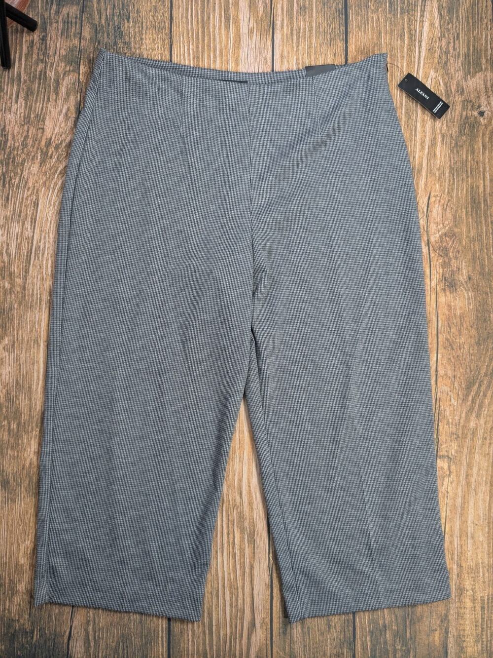 Alfani Pants Womens 14 Black Houndstooth Stretch Wide Leg Side Zip Capris NWT